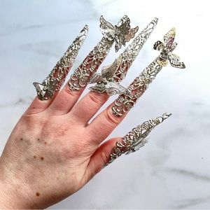NEW & RARE! Beautiful Finger Jewelry Claws Butterflies Silver Color
